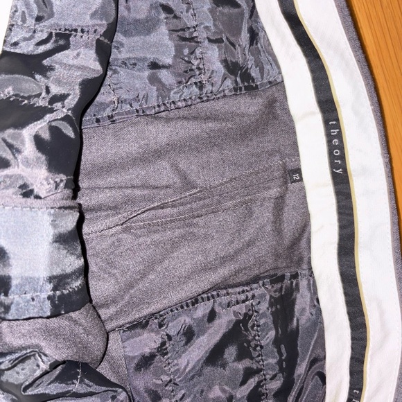 Theory Women’s Pleated Dress Pants Size 12 Gray - Picture 3 of 5